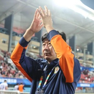 体育平台-山东泰山或换帅！媒体人：外教来了，韩鹏学习一年后将回归