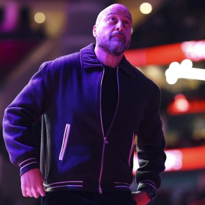 比分网-没剩几个小时了~目前还有9个队没有交易操作：火箭&amp;马刺&amp;雄鹿在列